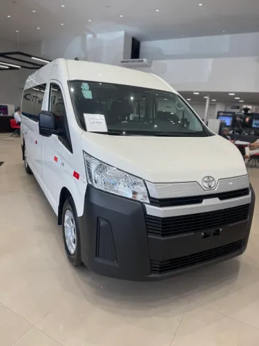 Hiace 2025 0km A Pronta entrega AT DX 15+1 