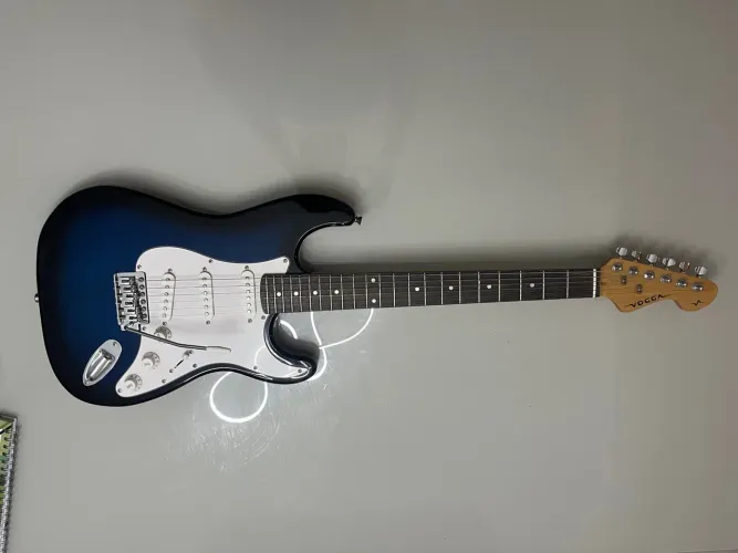 Guitarra VOGGA Stratocaster Azul Degradê