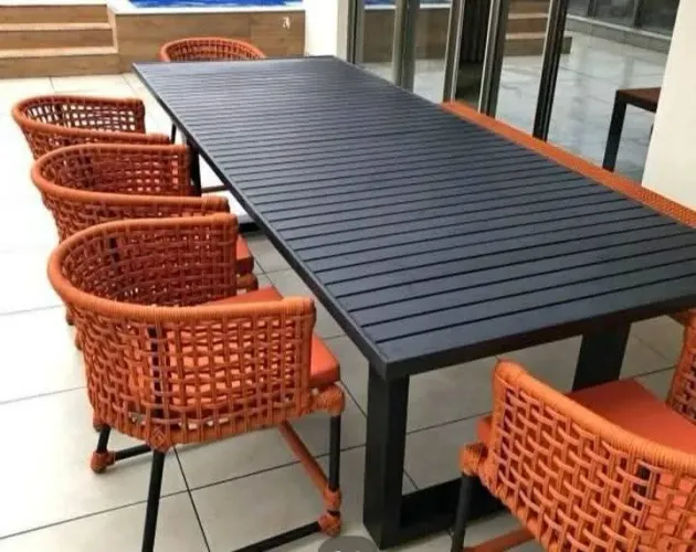 Conjunto Mesa de Jantar com 6 Cadeiras