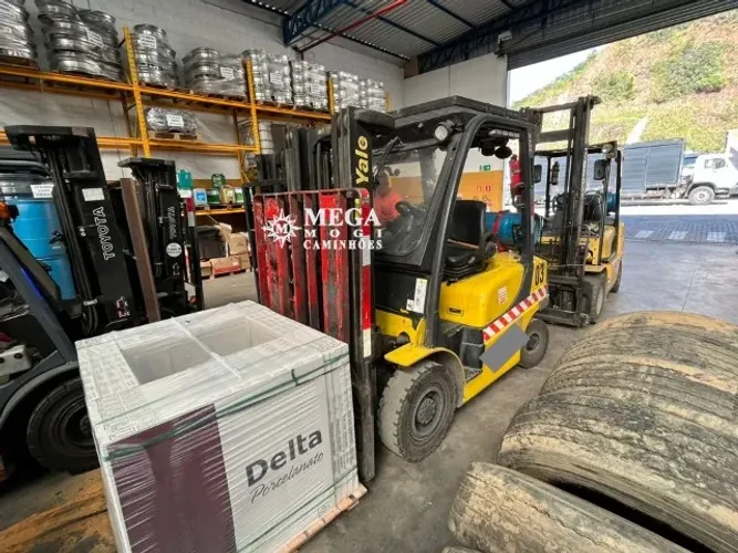 Empilhadeira Yale 2.5 ton 2014
