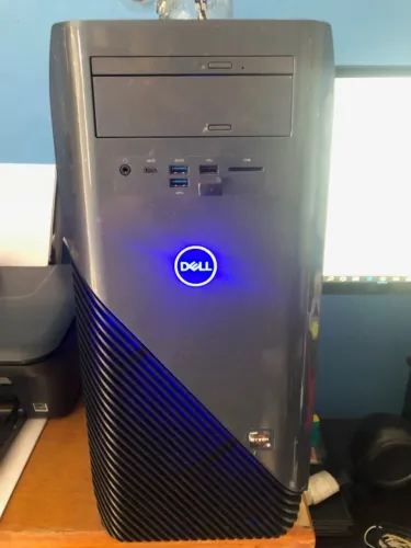 Dell Inspiron 5675 - Ryzen 5 - RX560 - 8gb - 1 tera - SSD 240