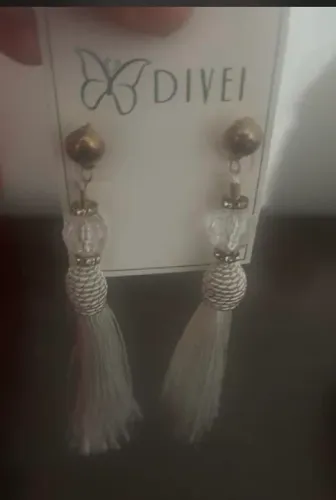 Brincos de tassel branco - NOVOS!