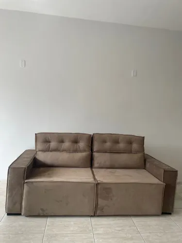 Sofá 4 Lugares Confortável e Moderno