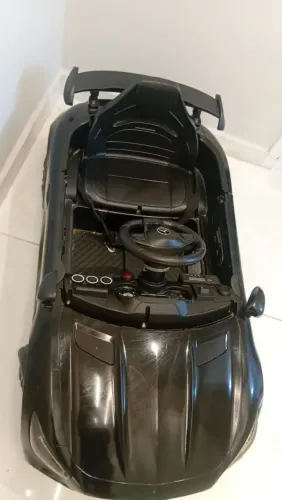 Vendo carro elétrico infantil, em perfeito estado. 