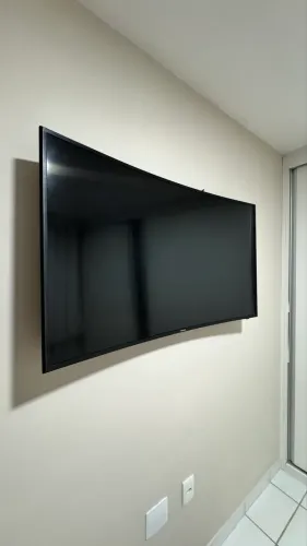 Tv Samsung de 49 polegadas tela curva.