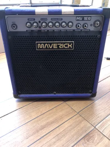 Amplificador cubo Maverick modelo MV 1510 . Potência 15W RMS