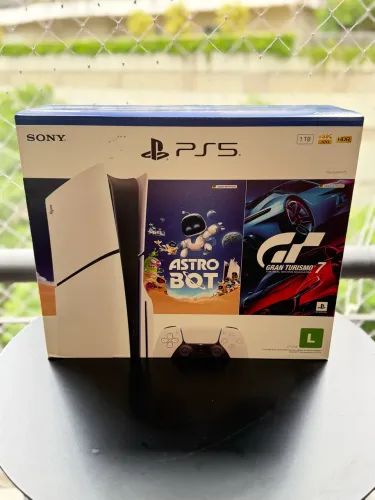 PS5 mídia física - 1TB + 3 jogos + 2 Controles + Volante logitech g29
