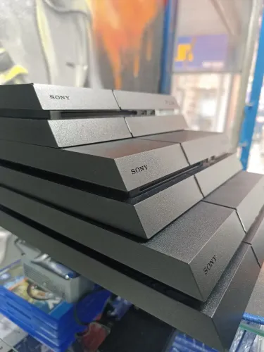 PS4 FAT seminovo com 2 controles e garantia-Loja física-Parcelamos e aceitamos seu usado!