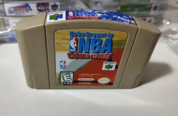 Jogo em cartucho: Kobe Bryant in NBA Courtside para Nintendo 64