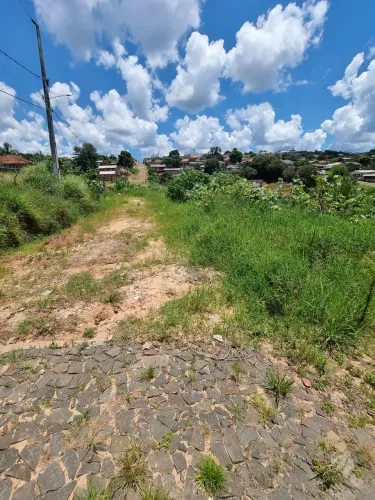 INVISTA NO SEU FUTURO: Terreno Perfeito para Seu Projeto dos Sonhos!