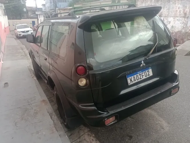 PAJERO diesel automático 4x4 bancos de couro quitado 2005 valor 39.000,?