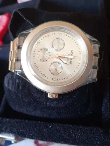 Relógio Dourado Mondaine 30 m
