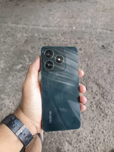 REALME C61