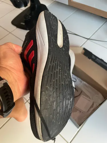 Tênis corrida adidas