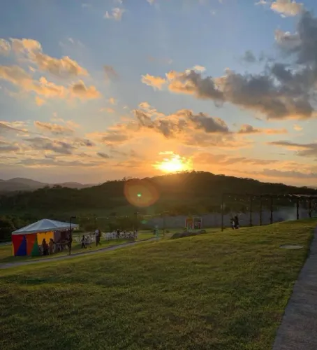 Lote cond Jardim dos Girassóis com vista