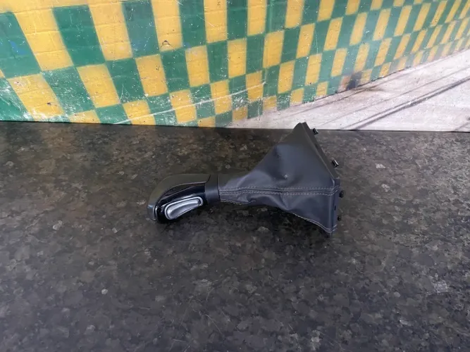 Manopla alavanca de marcha black piano Hyundai Creta  2018 