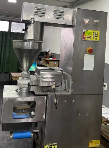 Máquina de fazer coxinha RoboCopy MCI