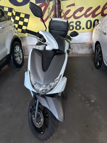 YAMAHA FLUO 125 2023
