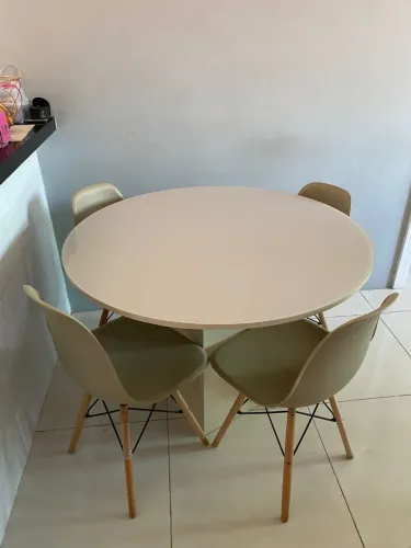 Mesa de Jantar Luxo com Vidro Laqueado 4mm
