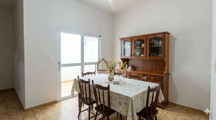 Casa com 3 dormitórios à venda, 169 m² por R$ 850.000 - Jardim Paraíba - Aparecida/São Pau
