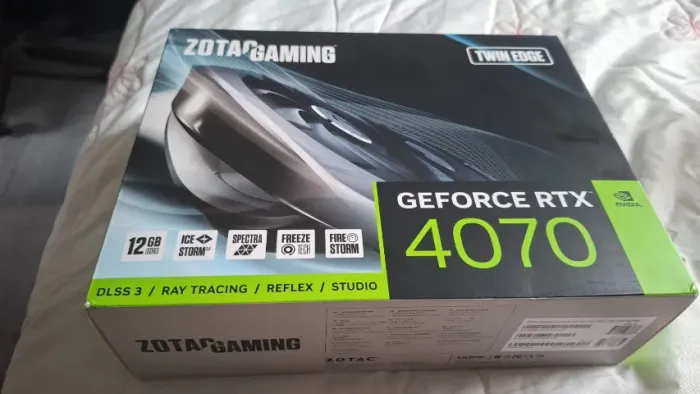 Placa de vídeo Nvidia RTX 4070 Zotac Twin Edge