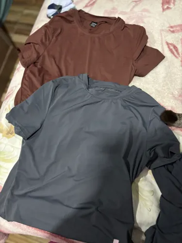 Duas camisetas tecido Poliamida - Marrom e Cinza