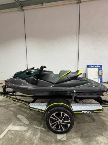 Sea Doo rxp x 300 apex