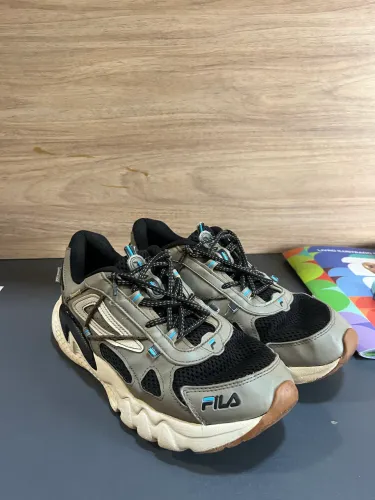 Tênis Fila 41