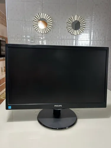 MONITOR PHILIPS 223v5l 21,5?