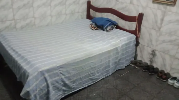 CAMA DE CASAL VINTAGE Em MADEIRA JATOBÁ legítima.(FAVOR, LER TODA DESCRIÇÃO).