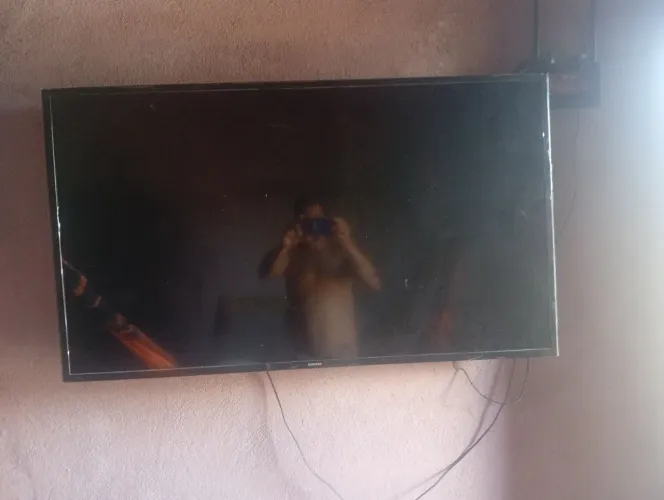 Vendo uma tv de 50 polegadas smartv