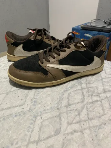Nike jordan travis scott