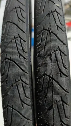 Par de pneu bike Levorin Praieiro 700x38 +02 câmaras 26 kenda