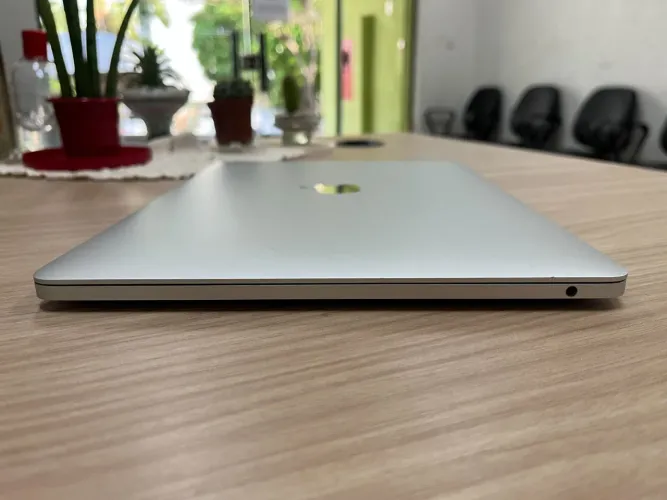 MacBook