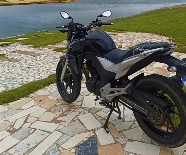 Twister 250f preta e cinza impecável