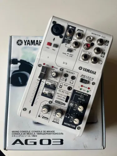Mesa/Interface de Som Yamaha Ag03 - Usb