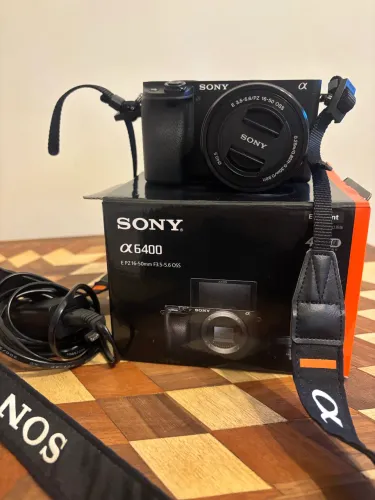 Câmera Sony alpha 6400 com Cartão de memória SDXC 256G