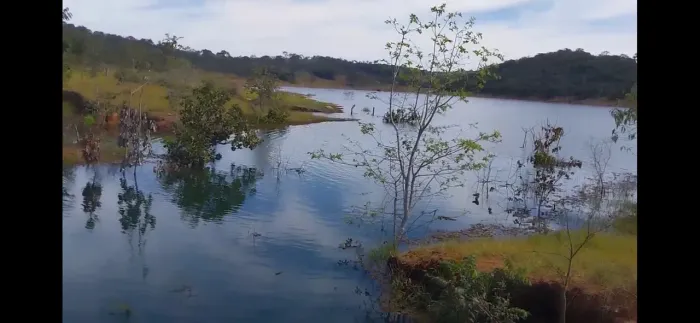 Chácara represa emborcação