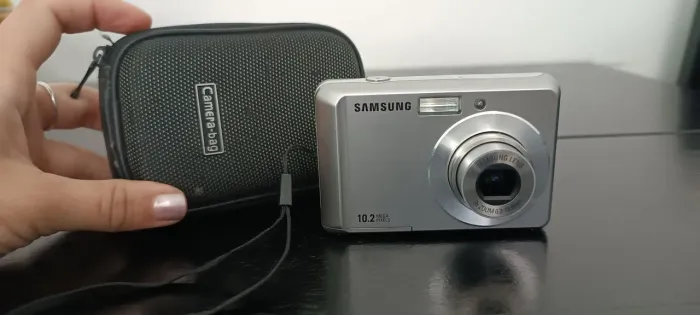 Câmera Digital Samsung 10.2 Mega Pixels