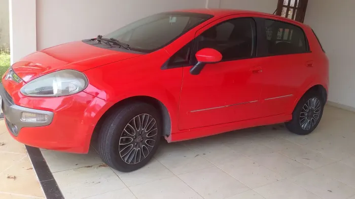 Fiat Punto Sporting 1.8 Flex 8v/16v 5P 2013