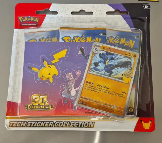 Blister Triplo Sticker Celebração de 30 Anos (Lucario) Pokémon TCG EN-US