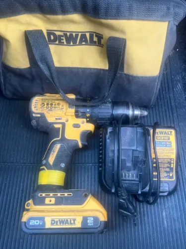 Parafusadeira e Furadeira Dewalt