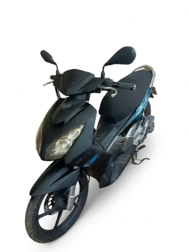 Vende - se biz automática , em ótimo estado de uso muito conservada.