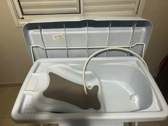 Suporte com banheira e trocador Burigotto