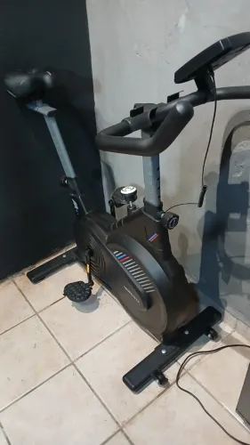 Bicicleta Ergométrica Compacta e Silenciosa - Bike Spinning 150kg