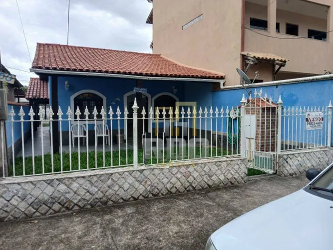 Casa ampla à venda no Cantinho do Mar em Rio das Ostras, área gourmet!