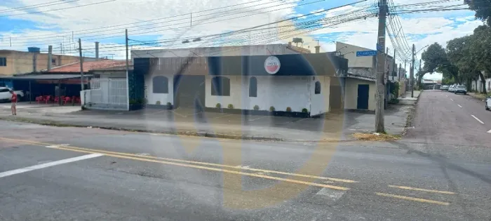 Terreno de esquina no Alto Boqueirão - 450 m²