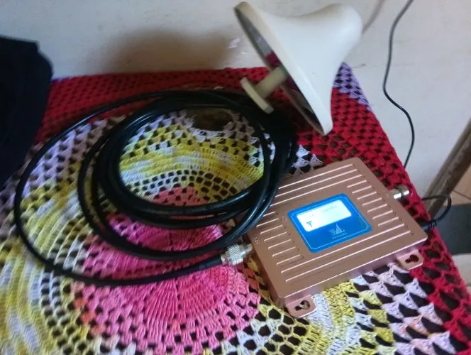 Repetidor rural 850 a 950 ,980 MHz 4 g 75 dbi