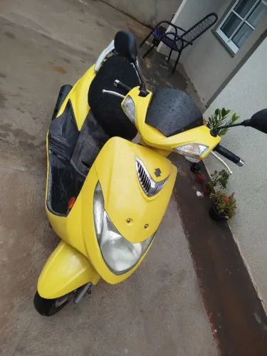 Vende-se Burgman 2005 125cc