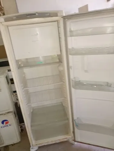 Vendo máquina de lavar e geladeira funcionando perfeito preço otimo